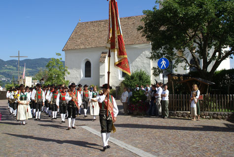 Abmarsch Fronleichnamsprozession