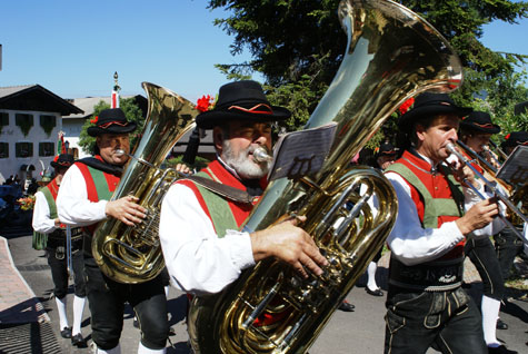 Einmarsch zuzm Festplatz